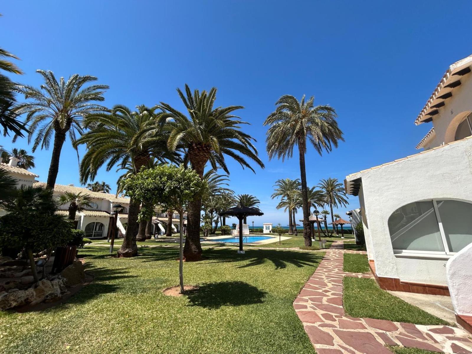 BOIRA - Vivienda en urbanización a primera línea de playa Dénia Exterior foto